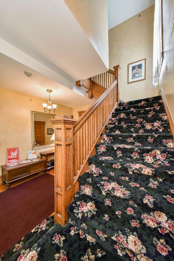 Harrison House Bed & Breakfast เนเปอร์วิลล์ ภายนอก รูปภาพ