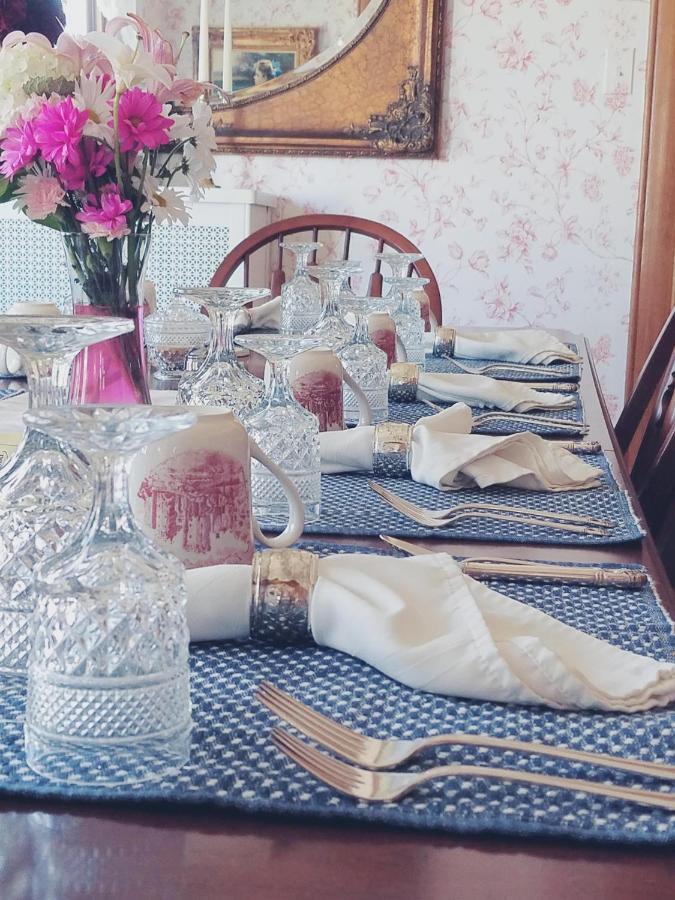 Harrison House Bed & Breakfast เนเปอร์วิลล์ ภายนอก รูปภาพ